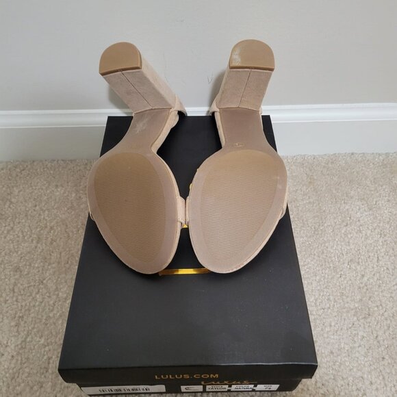 Lulu's Tan Faux Suede Ankle Strap Block Heels, Size 7.5, New With Box - Picture 3 of 4